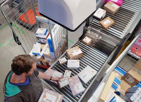 পার্সেল কেজ ট্রলি